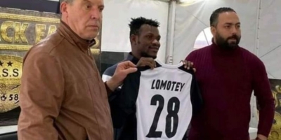 Algerian giants ES Setif unveil Daniel Lomotey