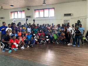 Lawrence Nyanyo Nmai trains with Ghanaian Boxers