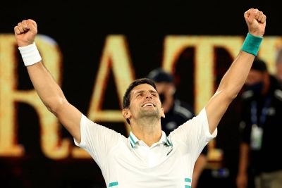 Novak Djokovic equals Roger Federer's world number one record