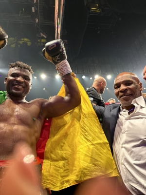 Anthony Joshua to Take on Francis Ngannou in Saudi Arabia in March