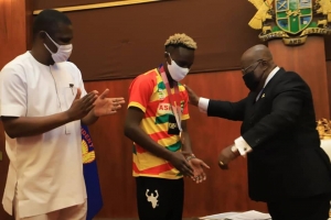 President Akufo-Addo rewards Samuel Takyi with US$30k package