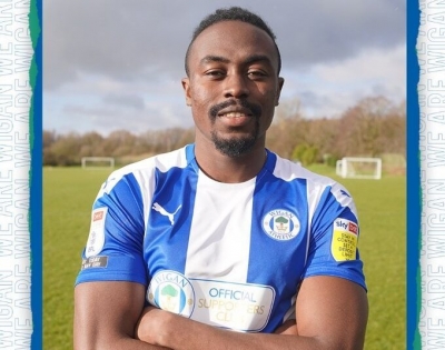Joe Dodoo completes Wigan move