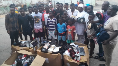Michael Amoo-Bediako's Streetwise Foundation Donates Boxing Equipment To James Town Gym