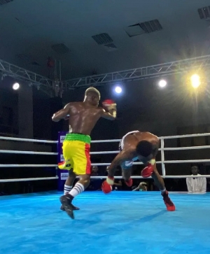 Allotey knocks out Lukman Akinolugbade in R5 on &lsquo;Blood, Sweat and Tears&rsquo; Bill