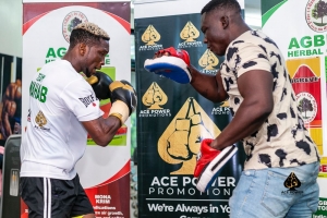 Wahab Oluwasuen and Holy Dorgbetor Workout For Media Ahead Of December 25 &lsquo;Brawl In Accra&rsquo; Show