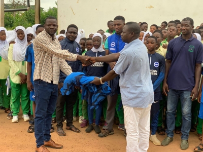 Futurestars Charity Presents Jerseys and Tracksuits to Hulafau Basic School in Kpandai