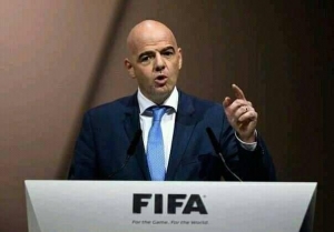 FIFA President supports African football&rsquo;s restart in Cameroon