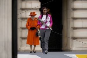 100 personalities to bear Queen&rsquo;s Baton in Ghana