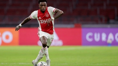 Football star arrested in Holland for stabbing a member of his family