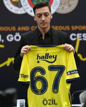 Message from Mesut Ozil to his fans