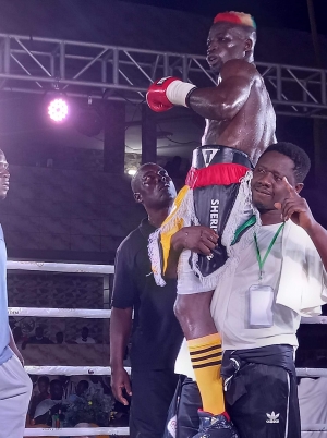 Sheriff Quaye KOs Emmanuel Amos to become WBO Africa Lightweight champion