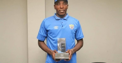 Benjamin Afutu signs new 3-year contract with Accra Hearts of Oak